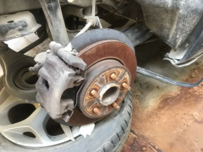 Ford Focus 2010 Sağ Arka Taşıyıcı