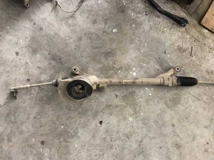 Ford Fiesta 2016 Çıkma Direksiyon Kutusu