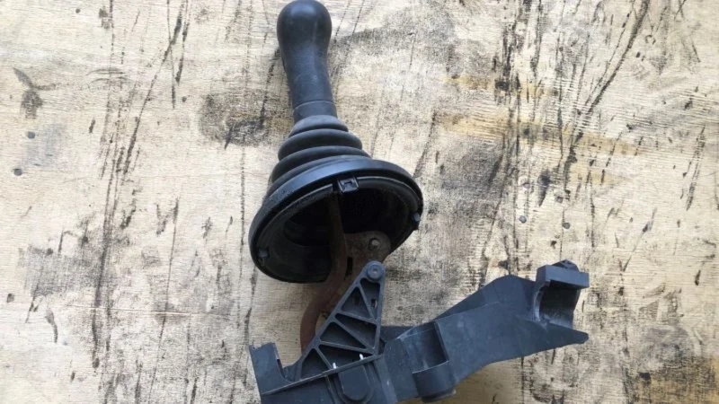 Ford Fiesta 2006 Çıkma Vites Kolu Vites Mekanizması