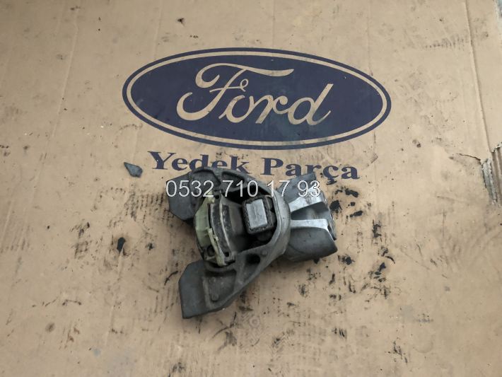 Ford Courier 2016 Çıkma Motor Kulağı Sol
